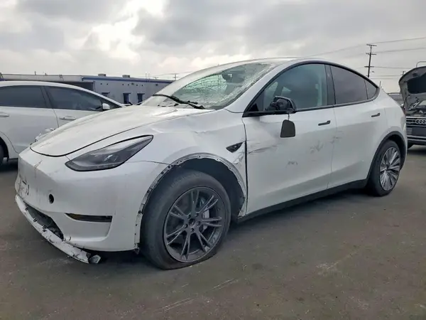 7SAYGDED6SF277714 2025 TESLA MODEL Y - Image 1