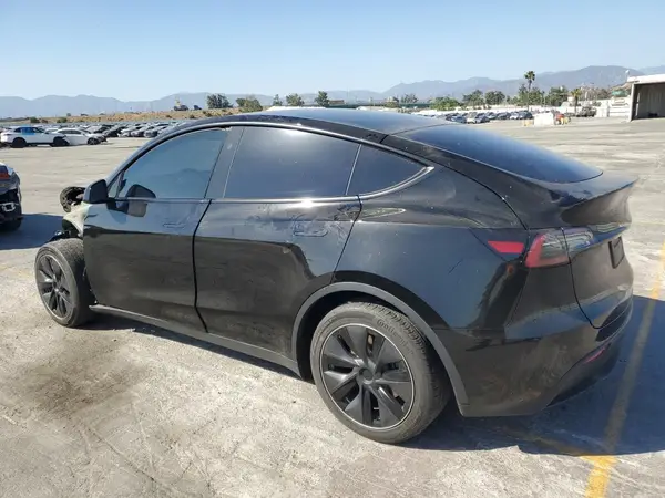 7SAYGDED6SF301901 2025 TESLA MODEL Y - Image 2