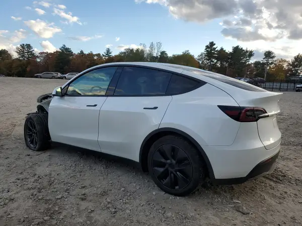 7SAYGDED6SF319251 2025 TESLA MODEL Y - Image 2