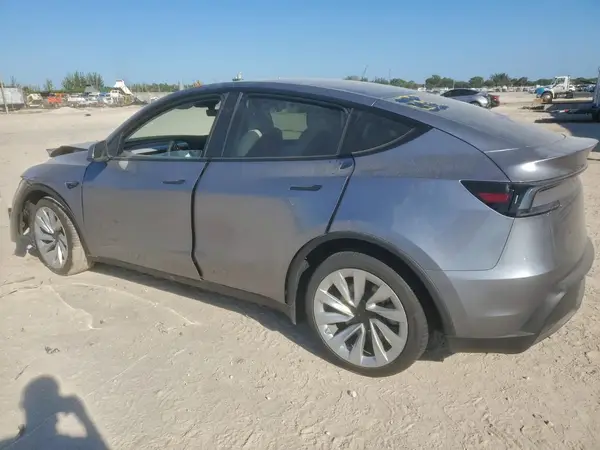 7SAYGDED6TA418764 2026 TESLA MODEL Y - Image 2