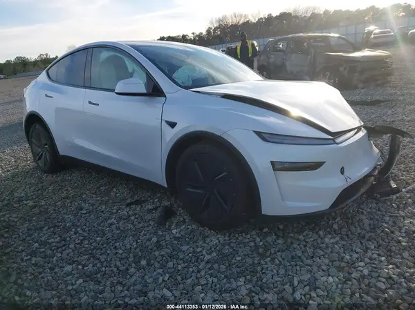 7SAYGDED6TA426735 2026 TESLA MODEL Y - Image 1