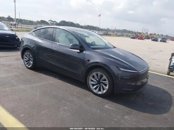 7SAYGDED6TA427948 2026 TESLA MODEL Y - Image 1