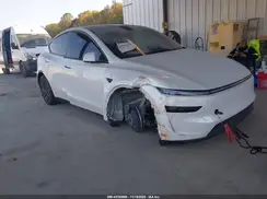 7SAYGDED6TA427996 2026 TESLA MODEL Y