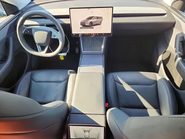 7SAYGDED6TA430588 2026 TESLA MODEL Y - Image 8