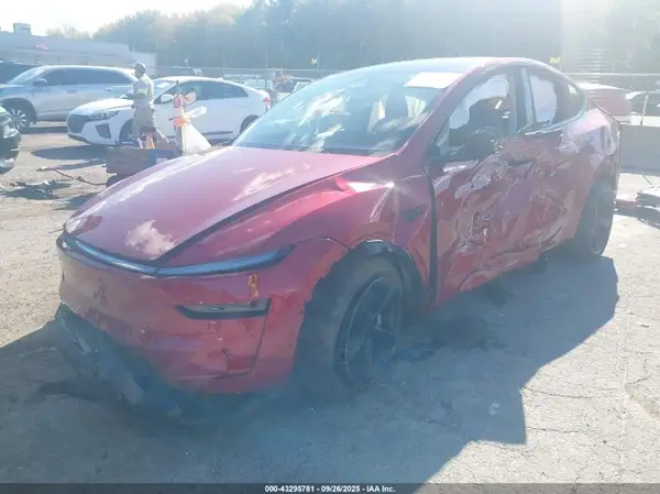 7SAYGDED6TA439243 2026 TESLA MODEL Y - Image 2