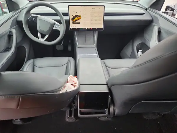 7SAYGDED6TA450128 2026 TESLA MODEL Y - Image 8
