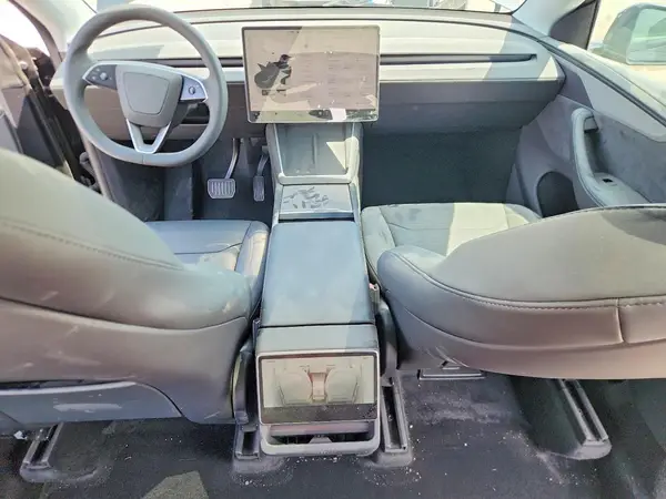 7SAYGDED6TA461176 2026 TESLA MODEL Y - Image 8