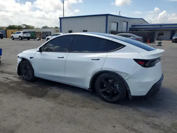 7SAYGDED6TA485641 2026 TESLA MODEL Y - Image 2
