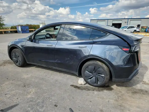 7SAYGDED6TF380813 2026 TESLA MODEL Y - Image 2