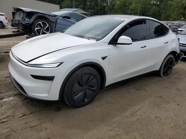 7SAYGDED6TF384070 2026 TESLA MODEL Y - Image 1