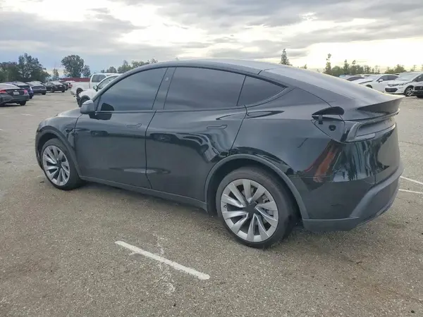 7SAYGDED6TF388927 2026 TESLA MODEL Y - Image 2
