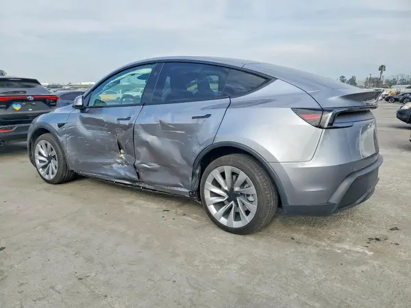 7SAYGDED6TF401868 2026 TESLA MODEL Y - Image 2