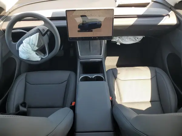 7SAYGDED6TF416922 2026 TESLA MODEL Y - Image 8