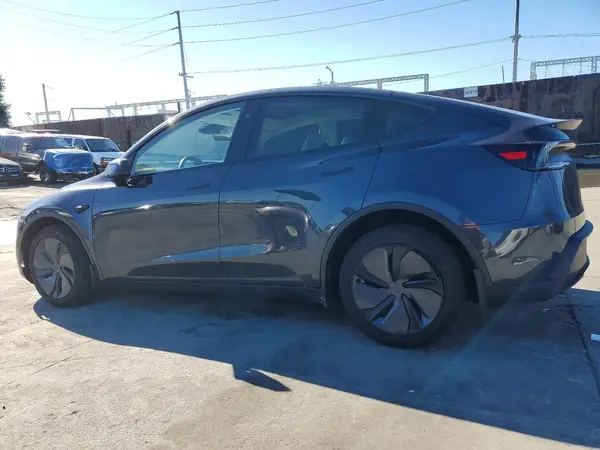 7SAYGDED6TF417715 2026 TESLA MODEL Y - Image 2