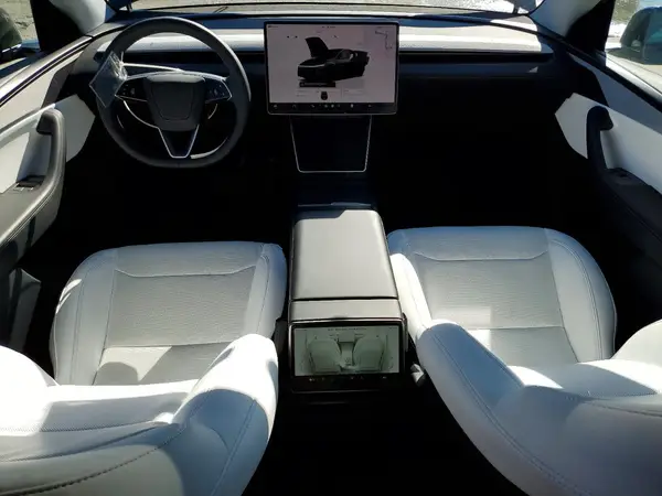 7SAYGDED6TF417715 2026 TESLA MODEL Y - Image 8