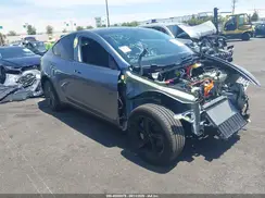 7SAYGDED6TF418816 2026 TESLA MODEL Y