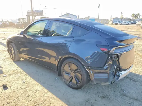 7SAYGDED6TF427659 2026 TESLA MODEL Y - Image 2
