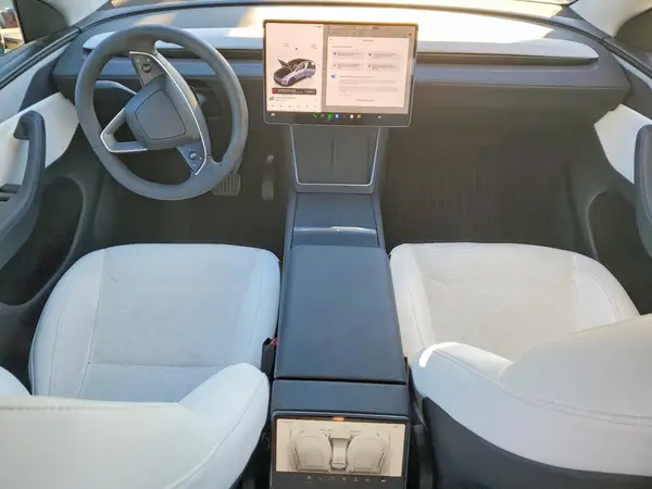 7SAYGDED6TF427659 2026 TESLA MODEL Y - Image 8