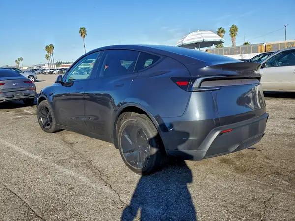 7SAYGDED6TF524943 2026 TESLA MODEL Y - Image 2