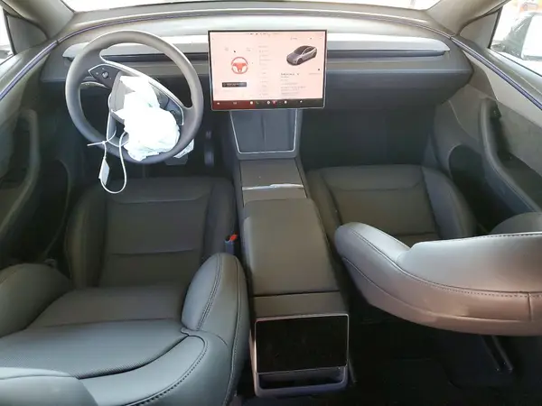 7SAYGDED6TF583409 2026 TESLA MODEL Y - Image 8