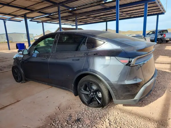 7SAYGDED6TF586827 2026 TESLA MODEL Y - Image 2