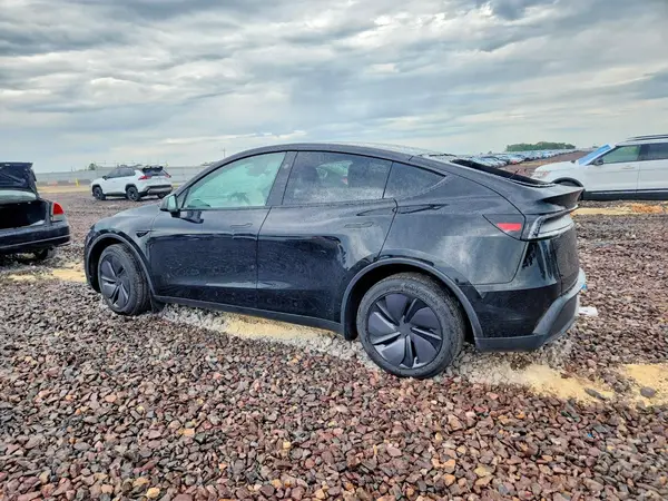 7SAYGDED6TF608888 2026 TESLA MODEL Y - Image 2