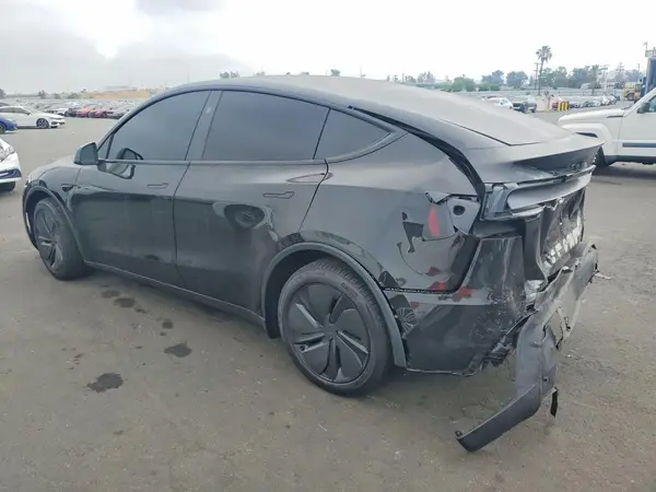7SAYGDED6TF624590 2026 TESLA MODEL Y - Image 2