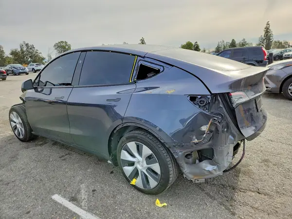 7SAYGDED7PF915699 2023 TESLA MODEL Y - Image 2