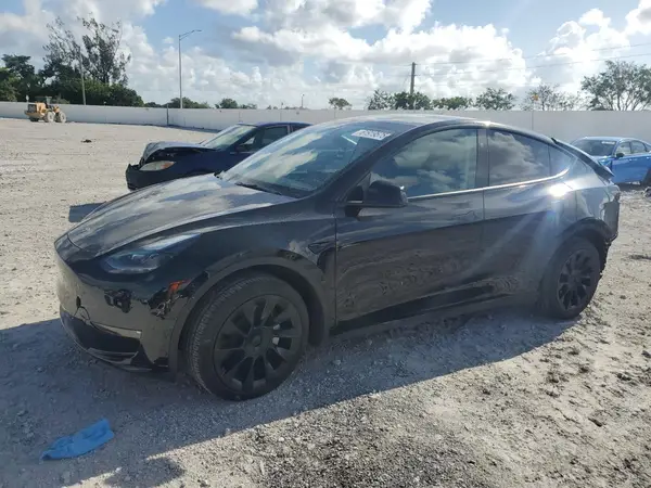 7SAYGDED7PF942109 2023 TESLA MODEL Y - Image 1