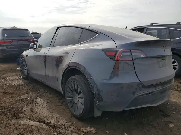 7SAYGDED7PF942577 2023 TESLA MODEL Y - Image 2