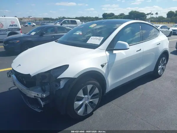 7SAYGDED7PF945916 2023 TESLA MODEL Y - Image 2