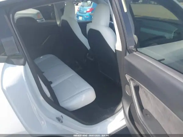 7SAYGDED7PF945916 2023 TESLA MODEL Y - Image 8