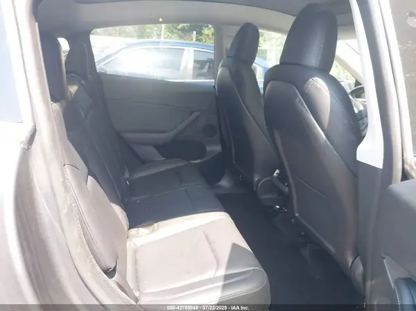 7SAYGDED7PF947357 2023 TESLA MODEL Y - Image 8