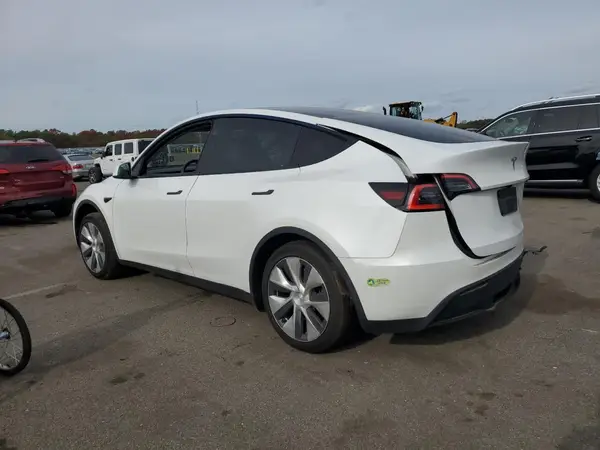 7SAYGDED7PF962117 2023 TESLA MODEL Y - Image 2