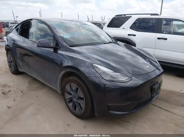 7SAYGDED7RA296540 2024 TESLA MODEL Y - Image 1