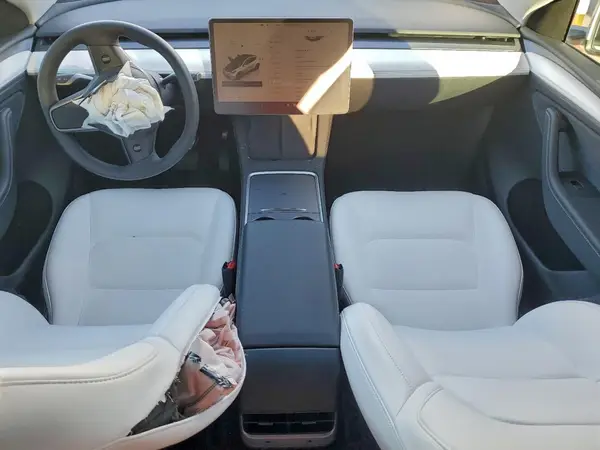 7SAYGDED7RA303132 2024 TESLA MODEL Y - Image 8