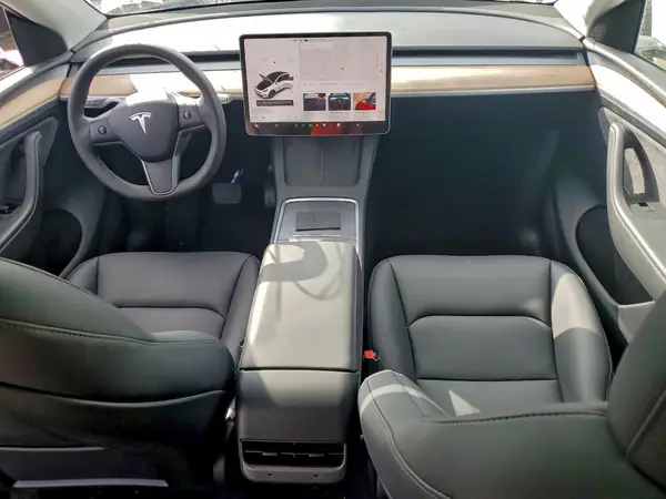 7SAYGDED7RA331707 2024 TESLA MODEL Y - Image 8