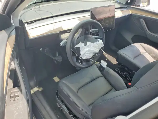 7SAYGDED7RA334560 2024 TESLA MODEL Y - Image 8