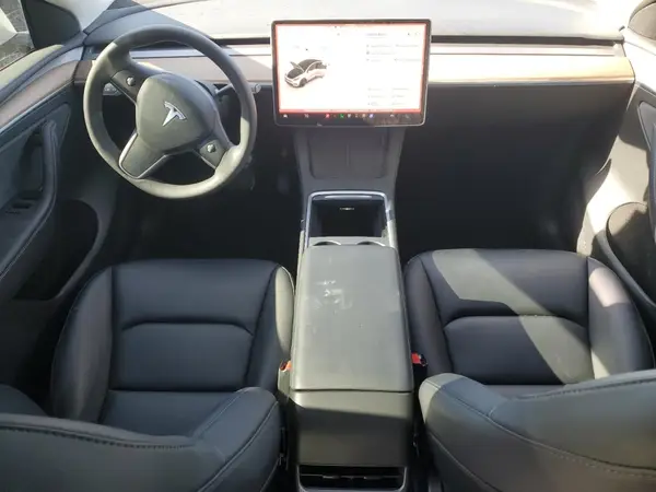 7SAYGDED7RF002864 2024 TESLA MODEL Y - Image 8