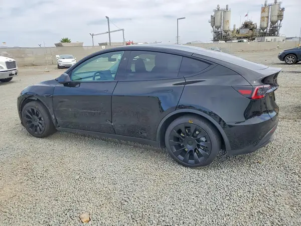7SAYGDED7RF005473 2024 TESLA MODEL Y - Image 2