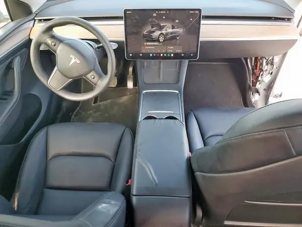 7SAYGDED7RF009961 2024 TESLA MODEL Y - Image 8