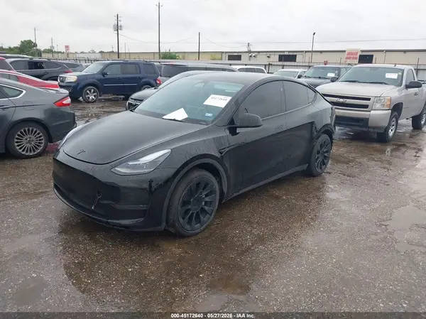 7SAYGDED7RF018529 2024 TESLA MODEL Y - Image 2