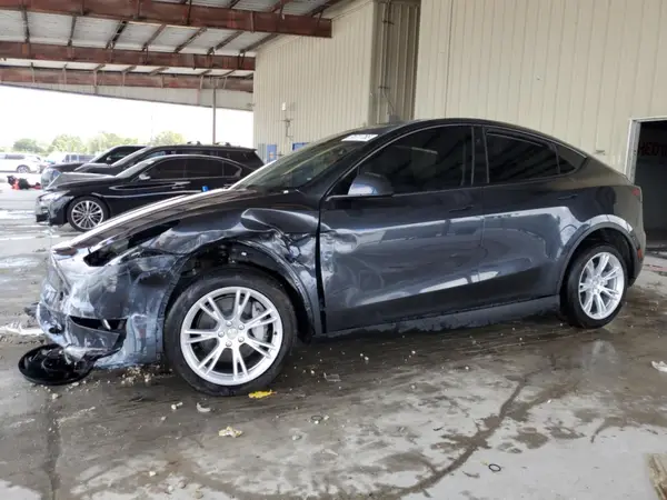 7SAYGDED7RF027862 2024 TESLA MODEL Y - Image 1