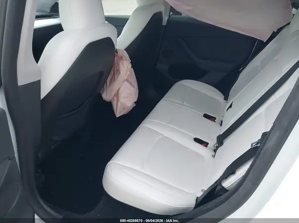 7SAYGDED7RF041180 2024 TESLA MODEL Y - Image 8