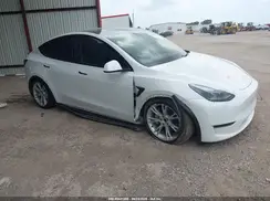 7SAYGDED7RF055032 2024 TESLA MODEL Y