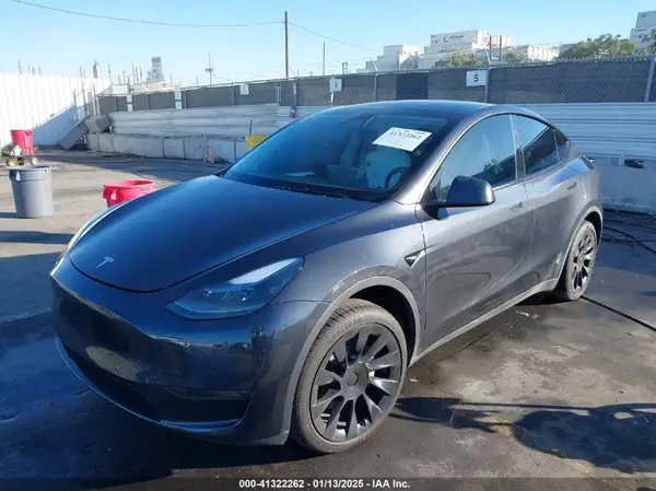 7SAYGDED7RF056018 2024 TESLA MODEL Y - Image 2