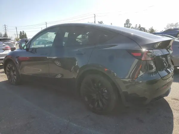 7SAYGDED7RF056973 2024 TESLA MODEL Y - Image 2