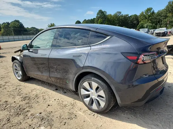 7SAYGDED7RF079556 2024 TESLA MODEL Y - Image 2