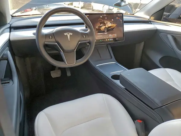 7SAYGDED7RF094249 2024 TESLA MODEL Y - Image 8