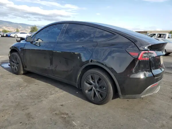 7SAYGDED7RF097894 2024 TESLA MODEL Y - Image 2